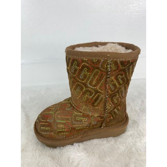 UGG Kids Classic Short Sparkle Boots Multicolor Logo Shearling Lined Tan Size 6 - Picture 7 of 9